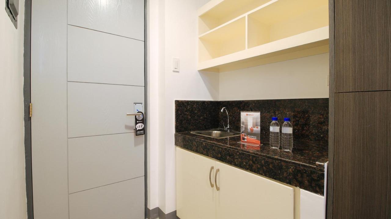 Reddoorz Plus @ Jardin Suites Guadalupe Nuevo Mandaluyong Εξωτερικό φωτογραφία