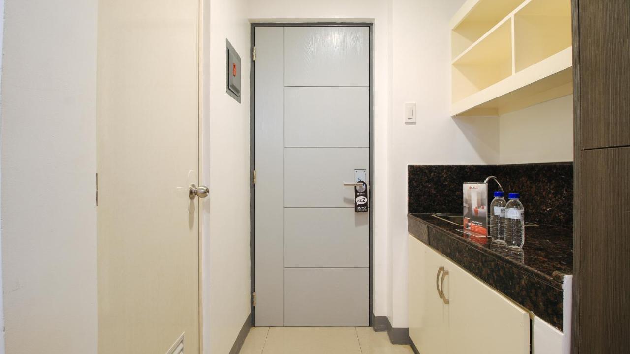 Reddoorz Plus @ Jardin Suites Guadalupe Nuevo Mandaluyong Εξωτερικό φωτογραφία